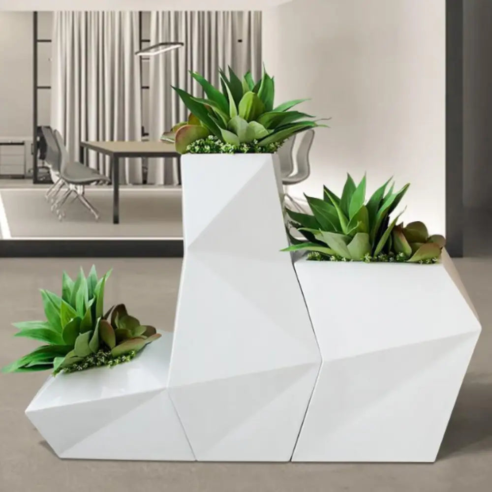 Grand pot de fleur design extérieur
