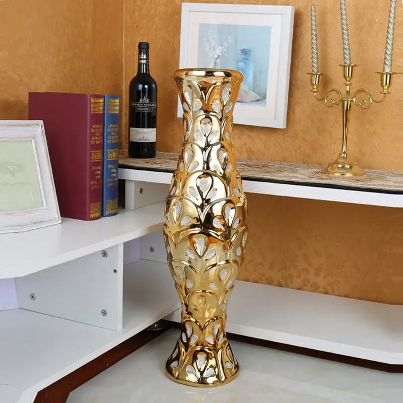 Grand vase doré