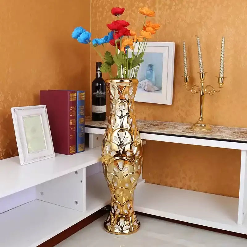 Vase Porcelaine Blanche Et Dorée Pour élégance Intérieure 22 X 22 X 42 Cm Blanc Avec Nuances Dorees 92494746 Vase Porcelaine Blanche Et Dorée Pour élégance Intérieure 22 X 22 X 42 Cm Blanc Avec Nuances Dorees 92494746