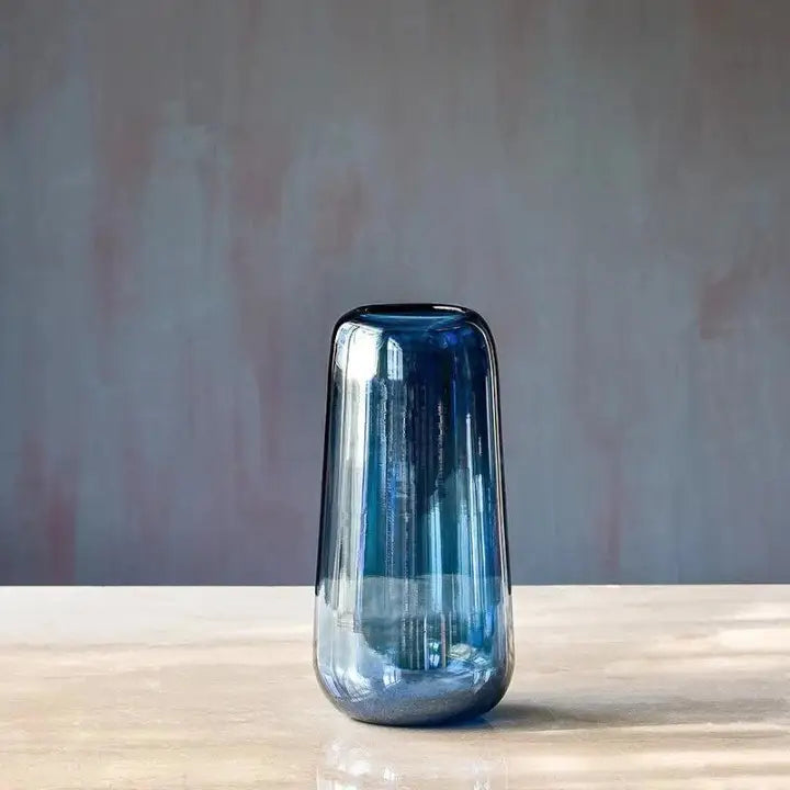 Grand vase en verre bleu