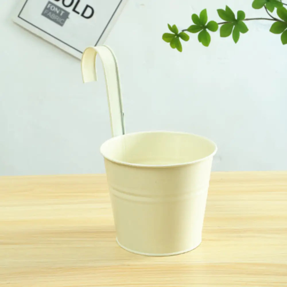 Pot de fleur à suspendre en métal - Beige