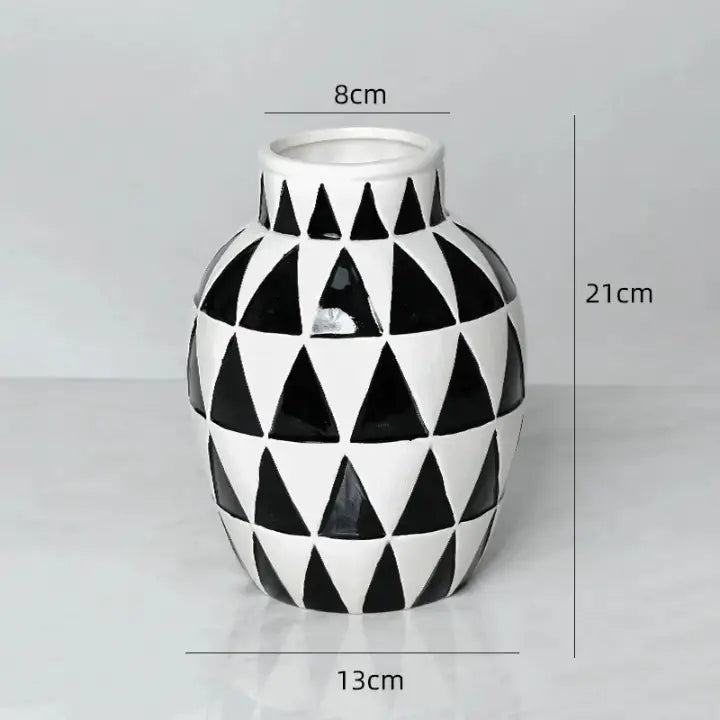 Vase noir et blanc