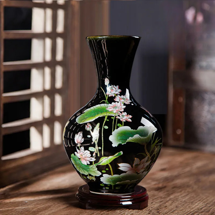 Vase chinois noir