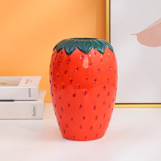 Vase en forme de fraise