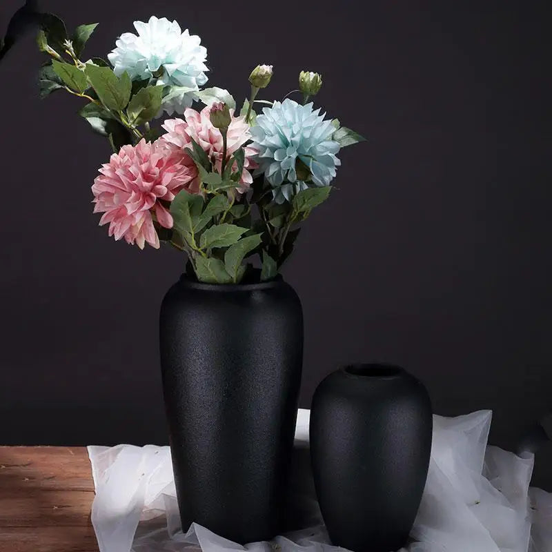 Vase noir mat