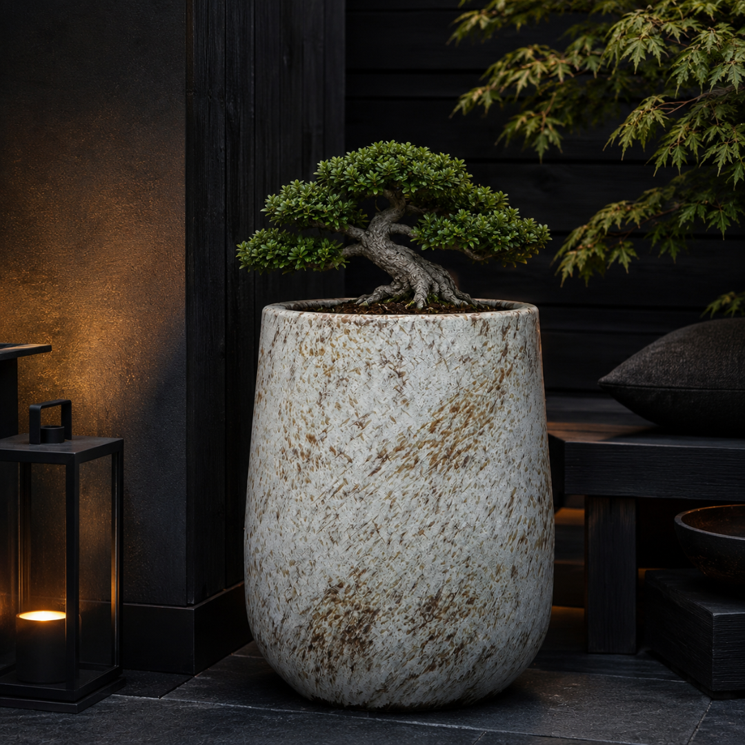 Grand vase extérieur moderne