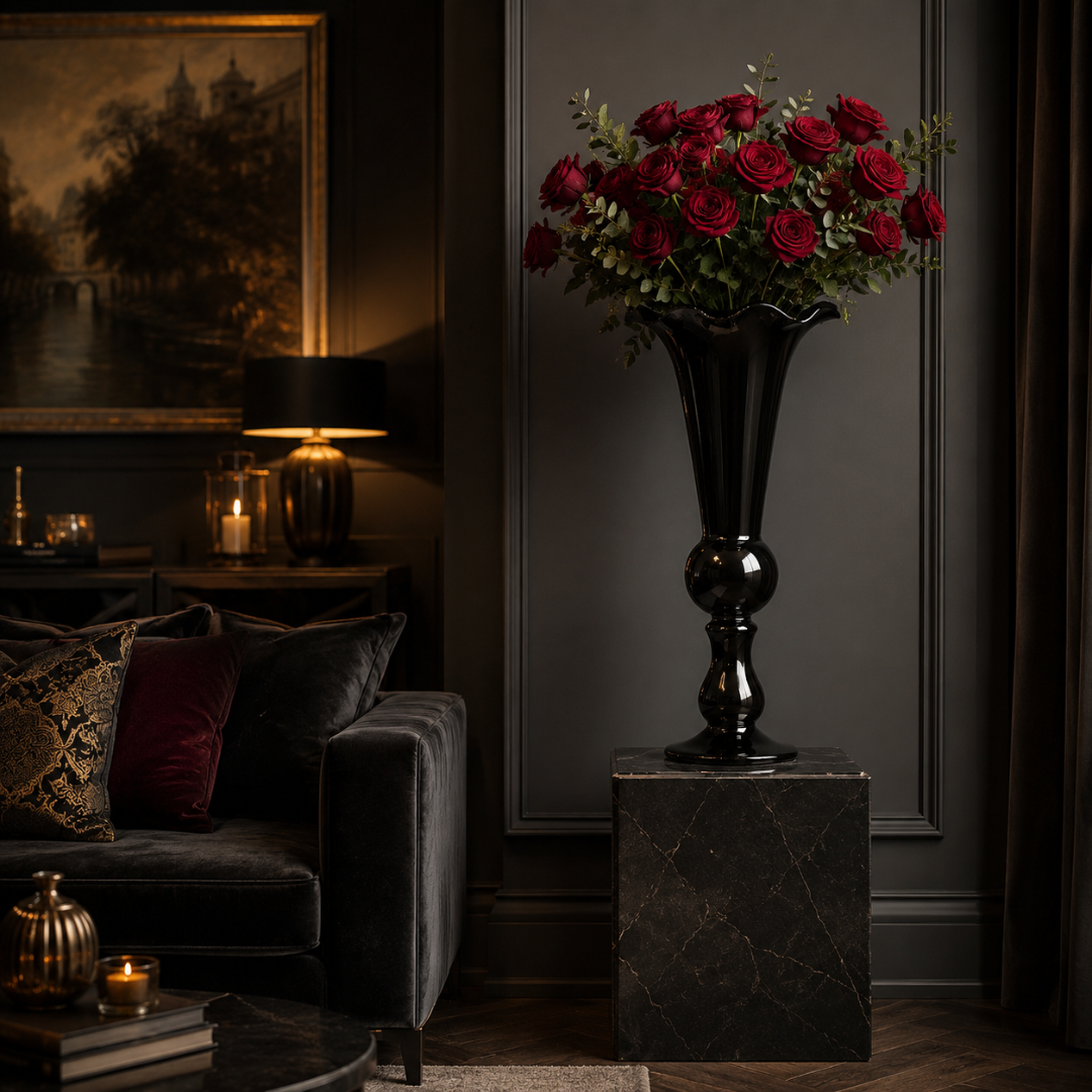 Grand vase en verre noir
