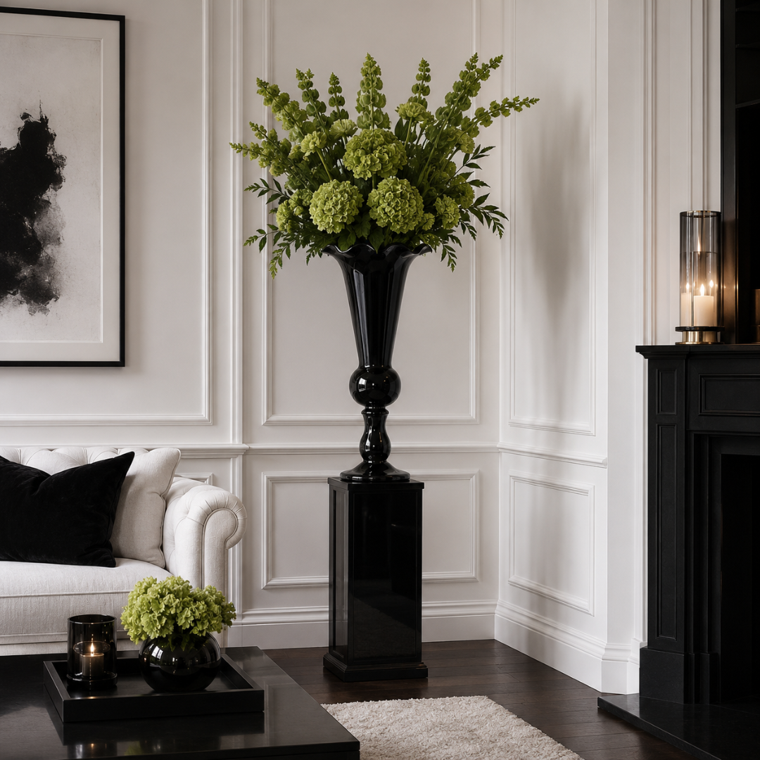 Grand vase en verre noir