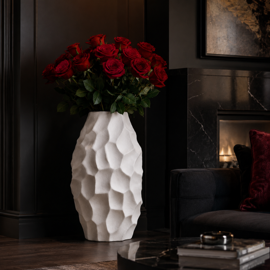 Grand vase decoratif en porcelaine