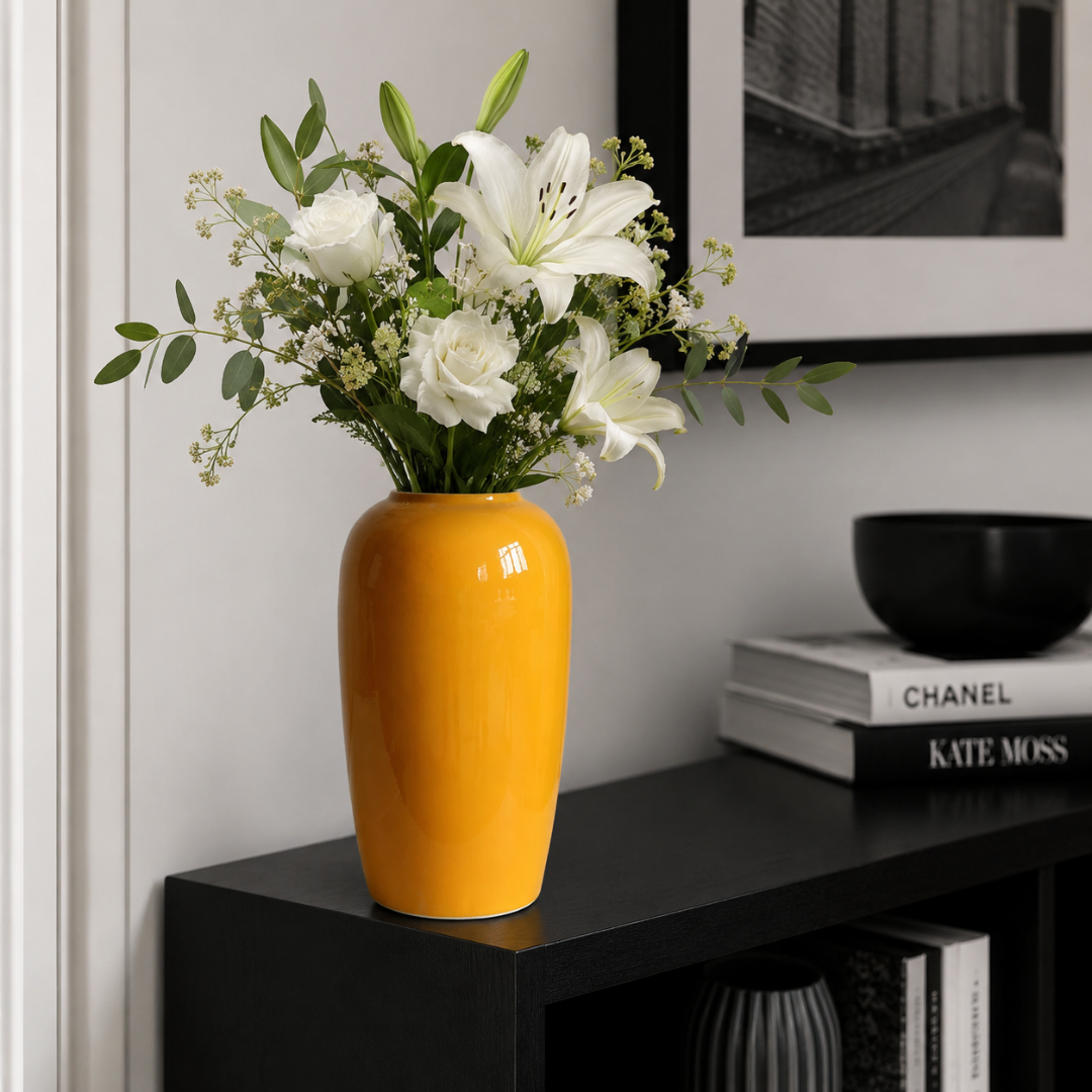 Grand vase jaune moutarde