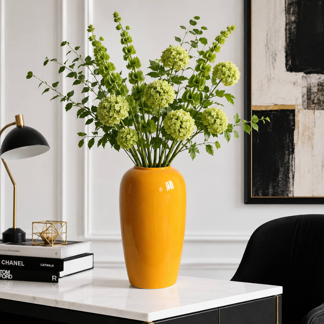 Grand vase jaune moutarde