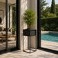 Jardinière haute et étroite