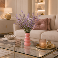 Vase en verre rose