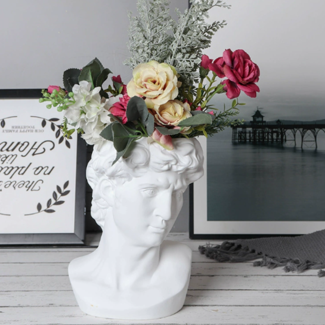 Vase statue grecque