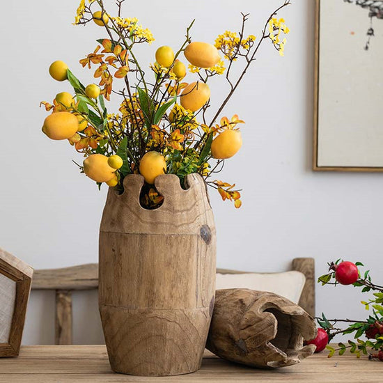 Vase en bois naturel