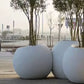 Grand pot de fleur béton