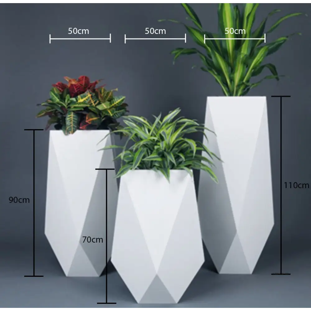 Grand pot de fleur blanc extérieur