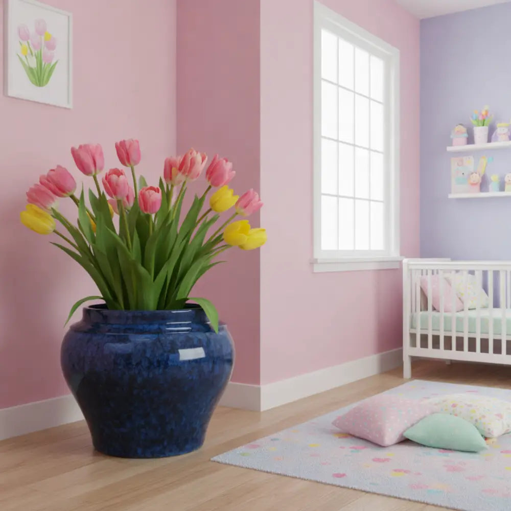 Grand pot de fleur bleu