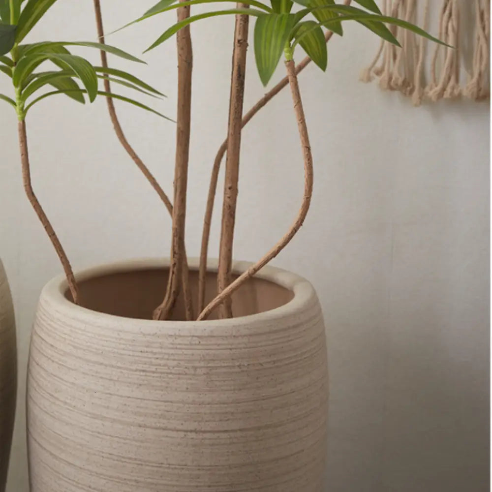 Grand pot de fleur en céramique