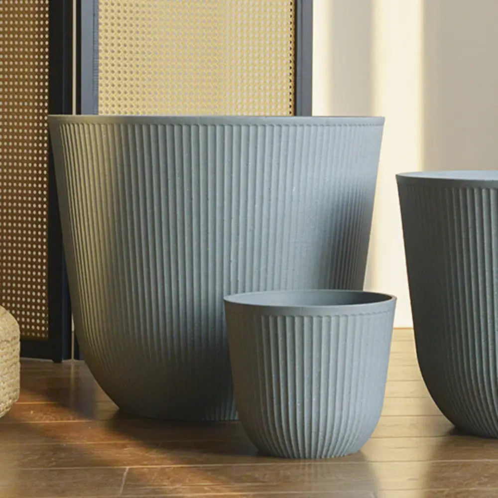 grand pot de fleur gris