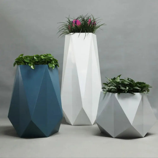 Grand pot de fleur moderne pour extérieur
