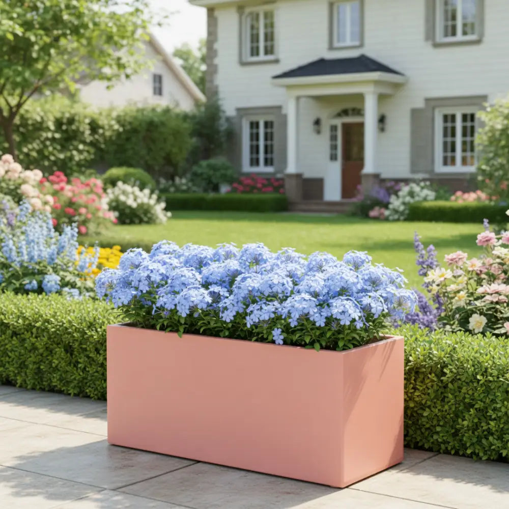 Grand pot de fleur rose