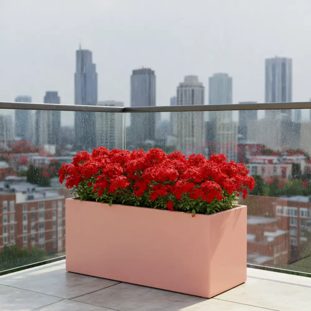 Grand pot de fleur rose