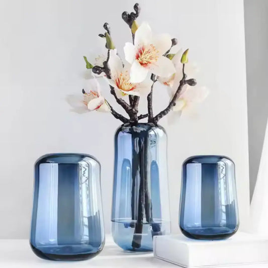 Grand vase en verre bleu