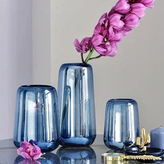 Grand vase en verre bleu