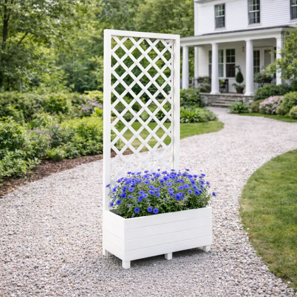 Jardinière avec treillis blanc