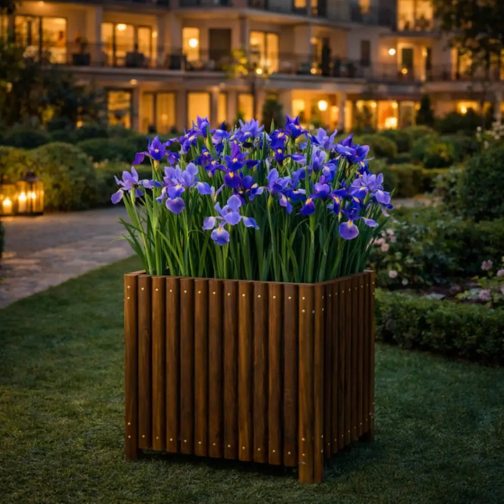 Jardinière en bois carré