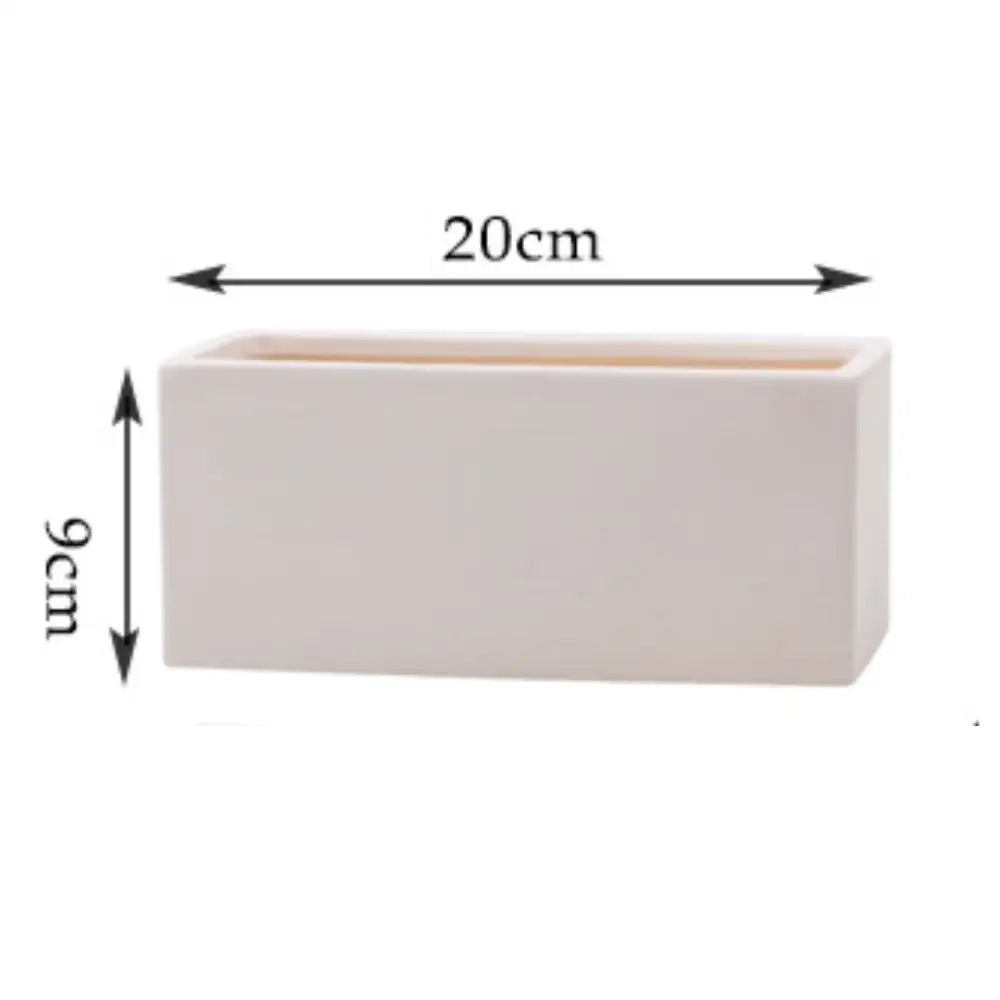 Petit pot de fleur rectangulaire