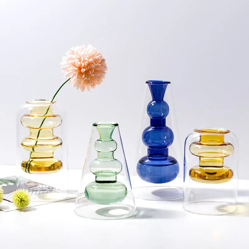 Petit vase en verre