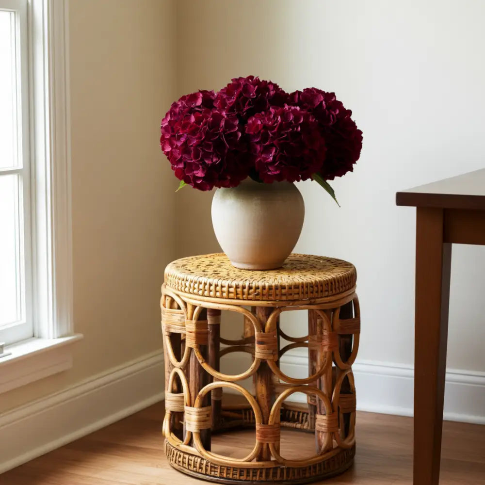 Porte plante en rotin