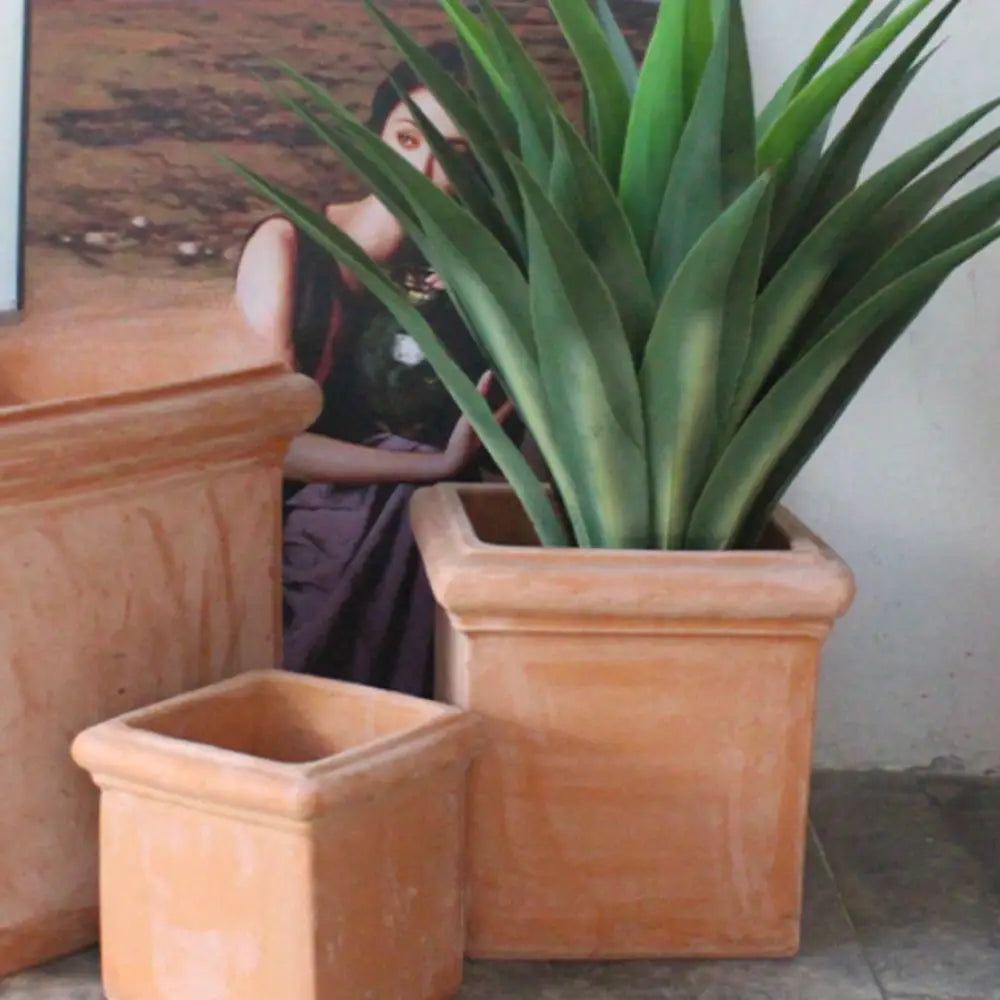 Pot de fleur carré en terre cuite
