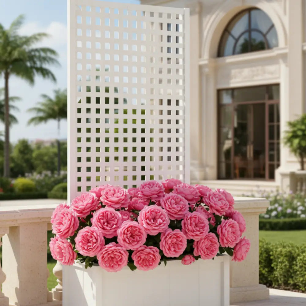Pot de fleur en bois avec treillis