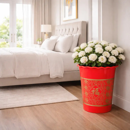 Pot de fleur plastique rouge