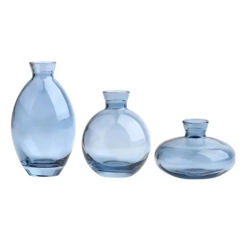 Vase bleu transparent