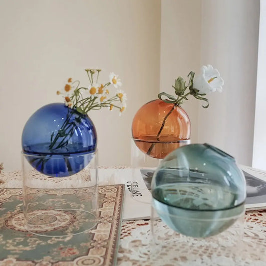 Vase boule en verre transparent