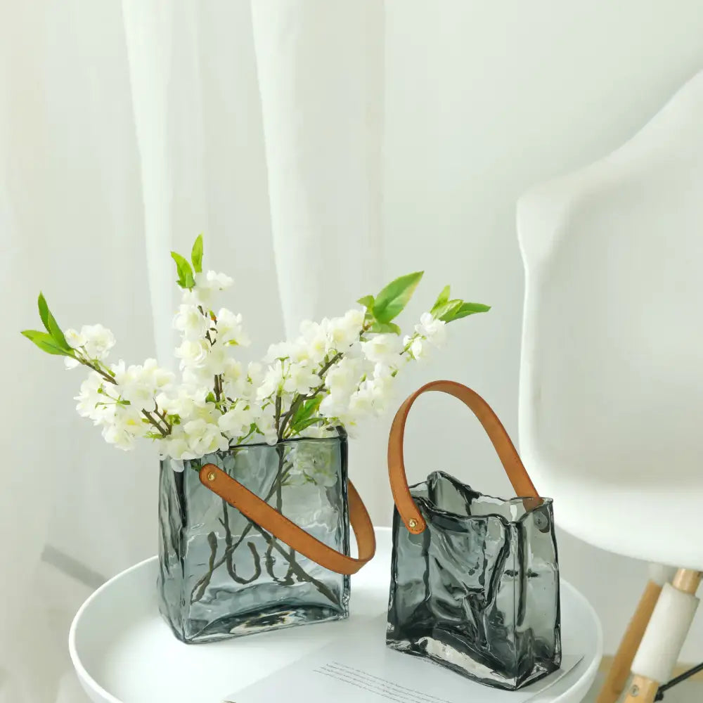 Vase en forme de sac à main