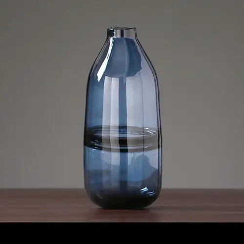 Vase en verre bleu