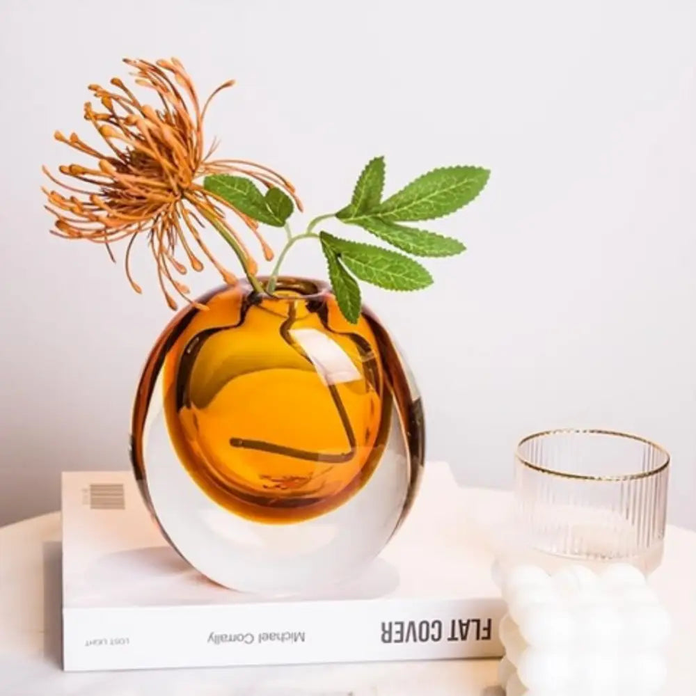 Vase en verre soufflé design - Ambre