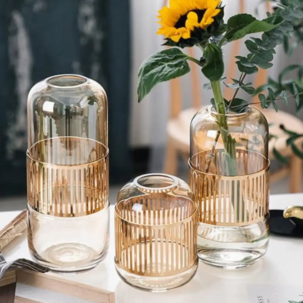 Vase en verre transparent