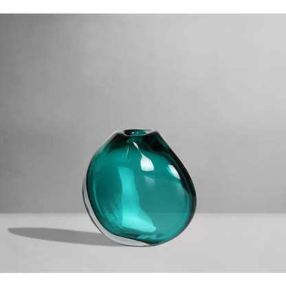 Vase en verre vert